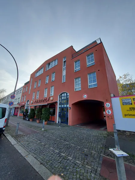 Zentral und sonnig in Westendlage - Balkon in Hoflage, Sofort bezugsfrei — photo 1